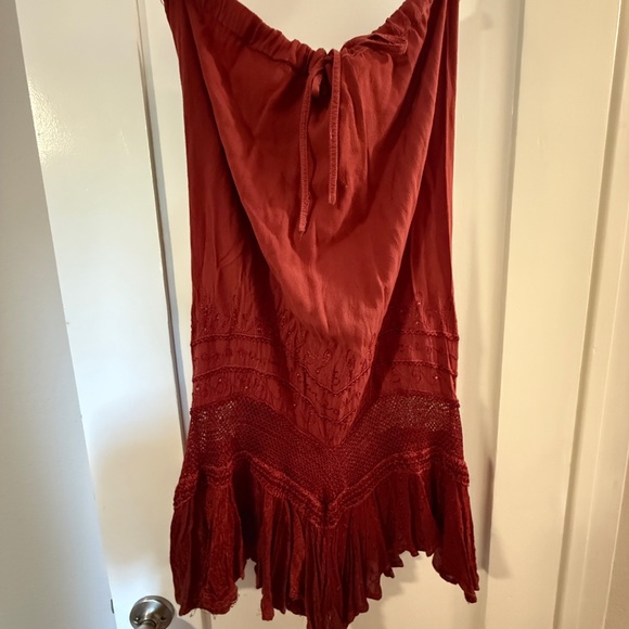 Advance Apparels - Crimson Garment - Free Size/OS - Picture 1 of 4